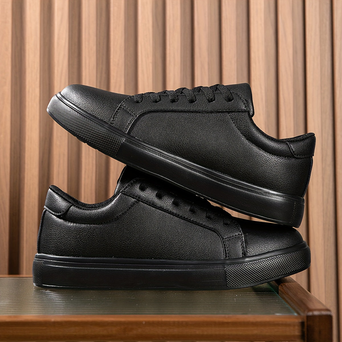 Men's Classic Low-Top Sneakers