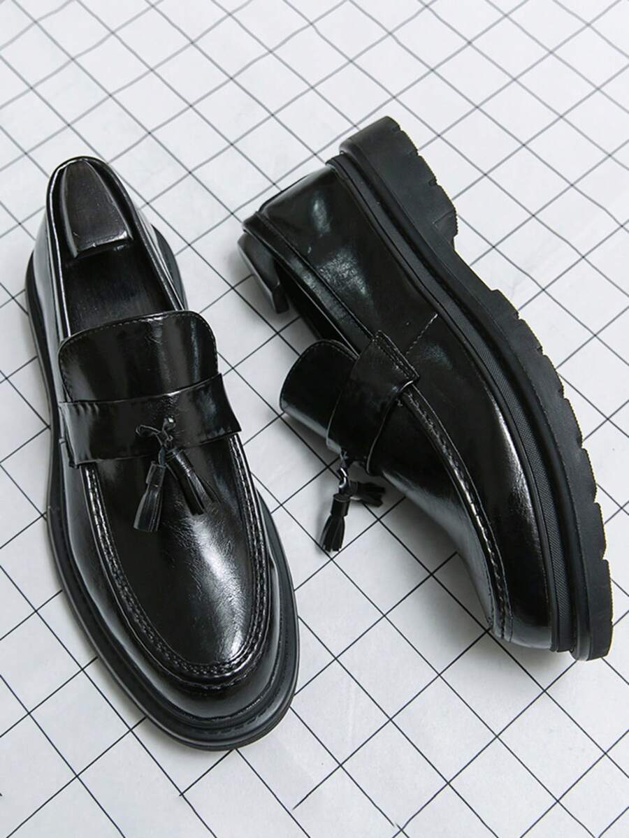 Men's Loafers with Fringed Strap