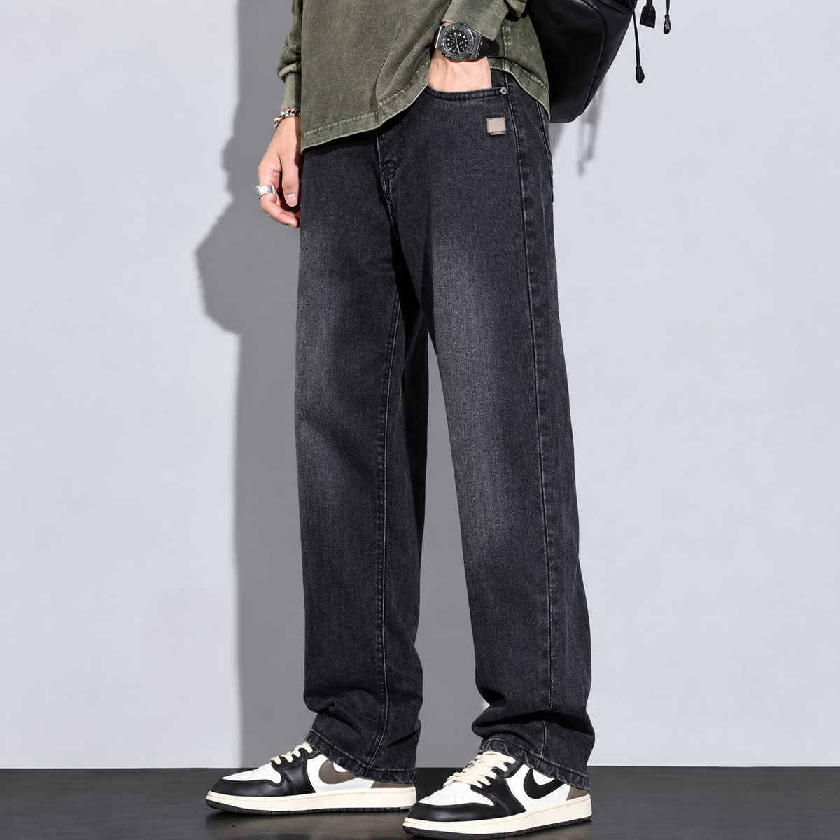 Men's Loose Fit Straight Leg Jeans