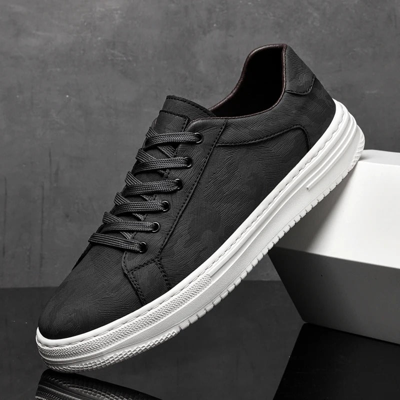 Men's Lace-Up  Low-Top Sneakers