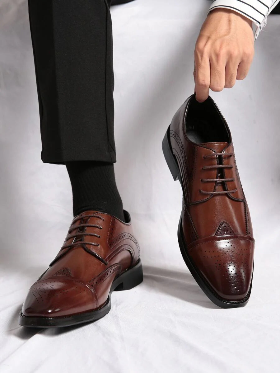 Men's Medallion Oxford Shoes