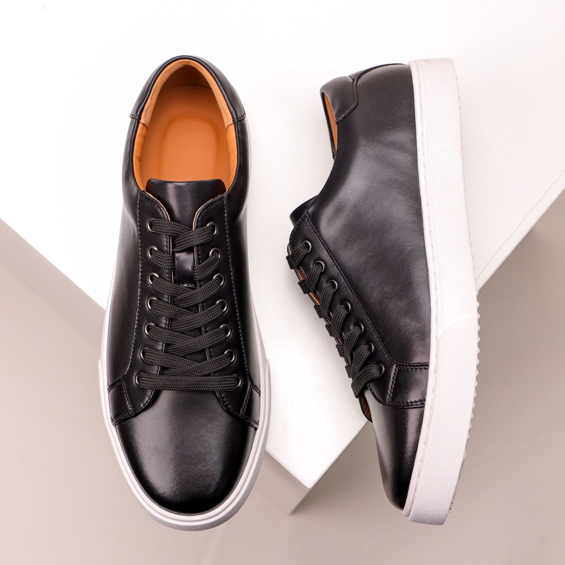 Men's Plain Toe Lace-Up Sneakers