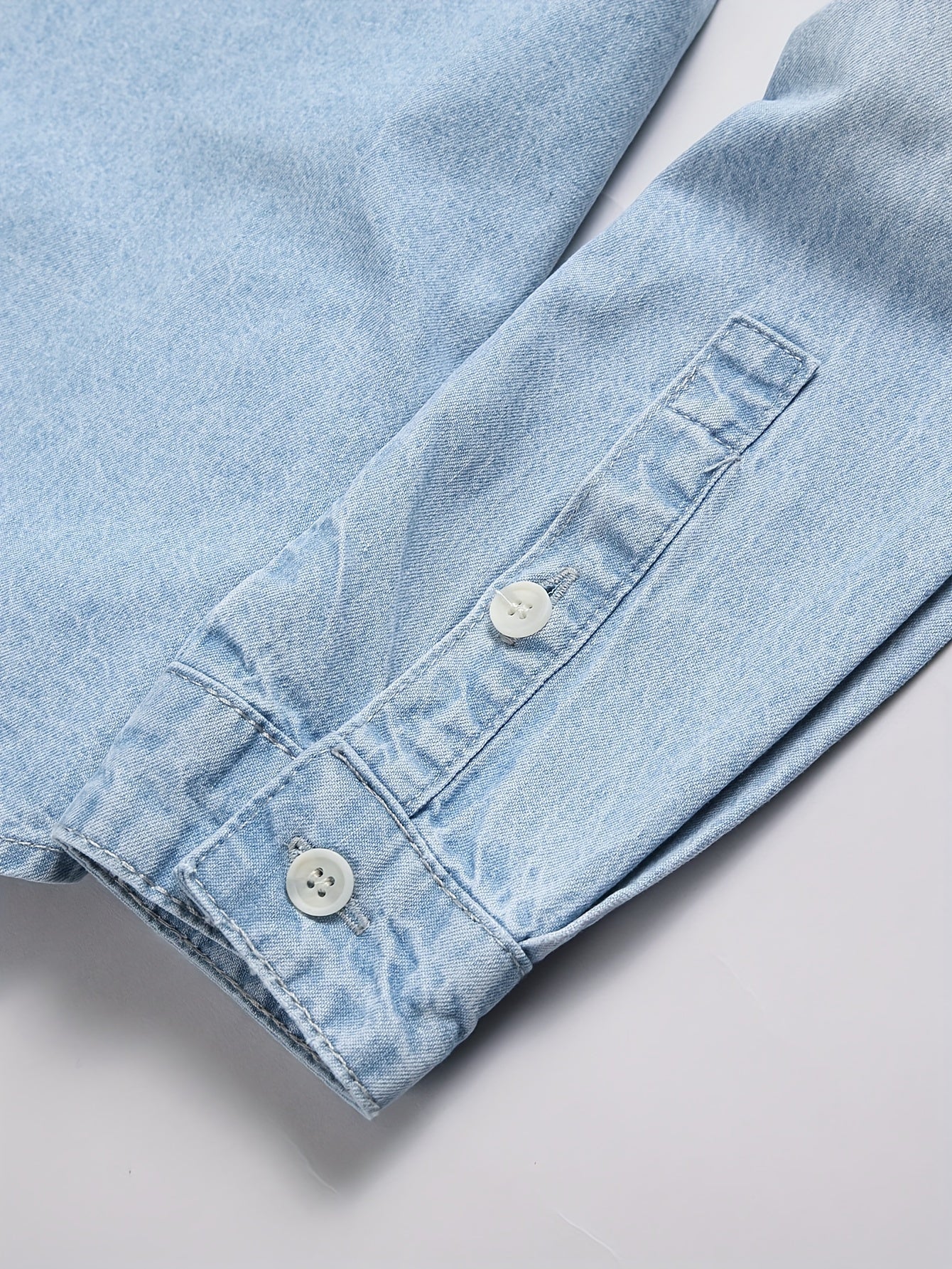 Men's Pocket Button-Up Shirt