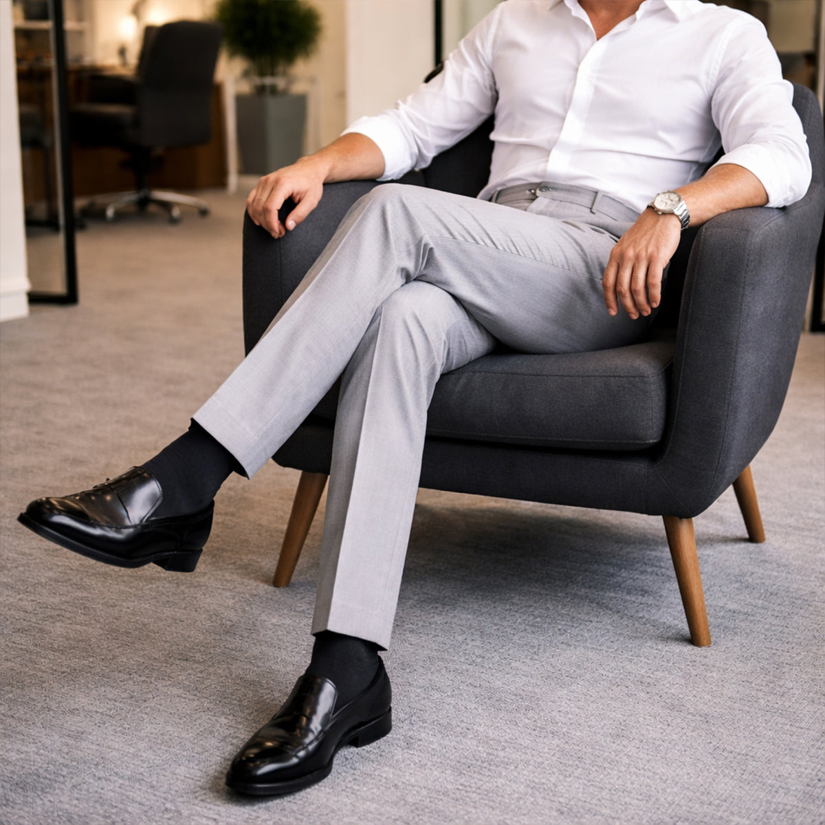 Men's Slim Fit Pleated Tapered Pants