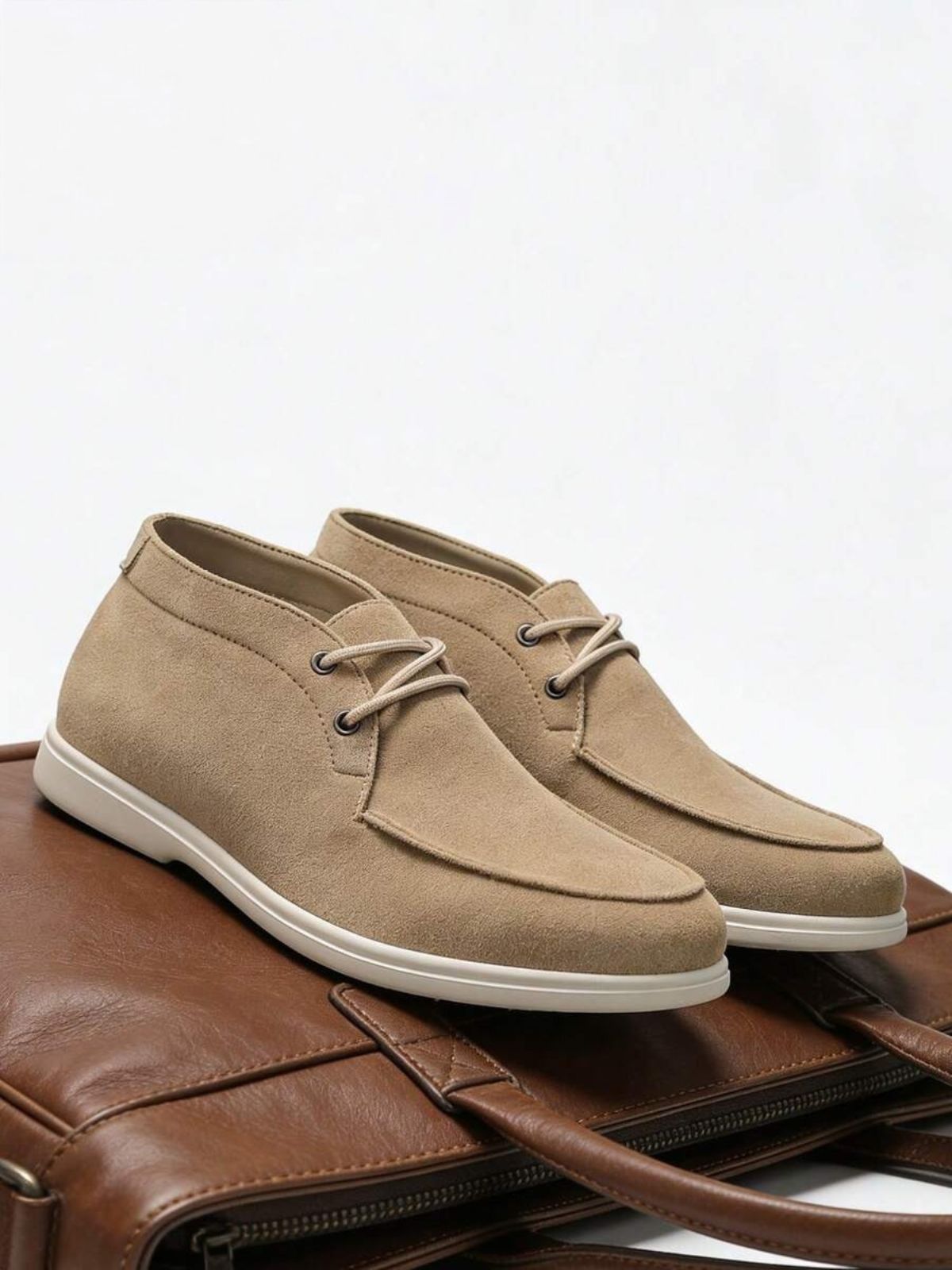 Men's Suede Apron-Toe Chukka Boots