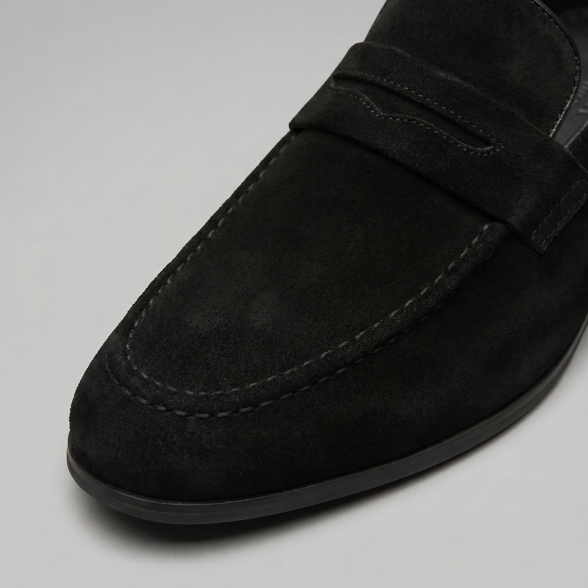 Men's Suede Apron-Toe Penny Loafers
