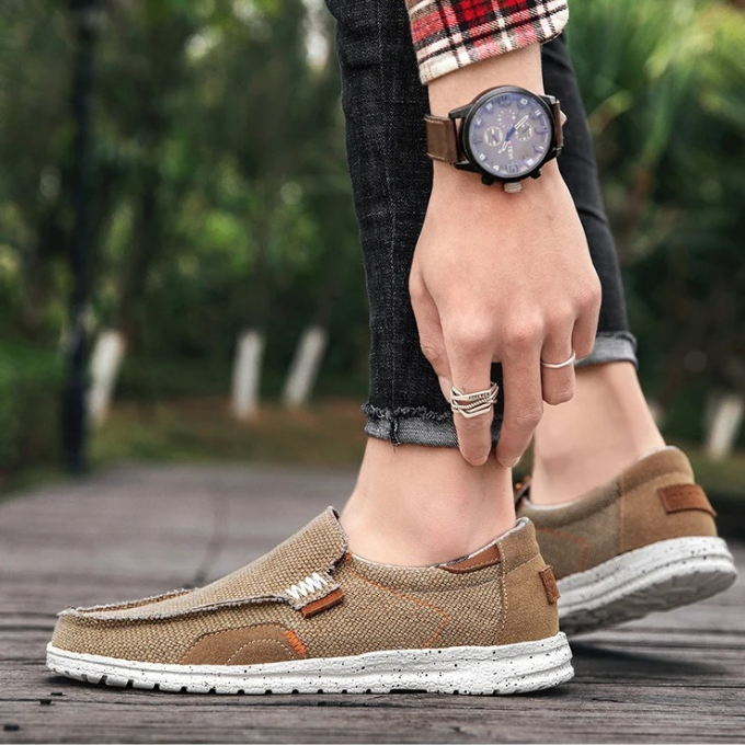 Men's Textured Moc Toe Loafers