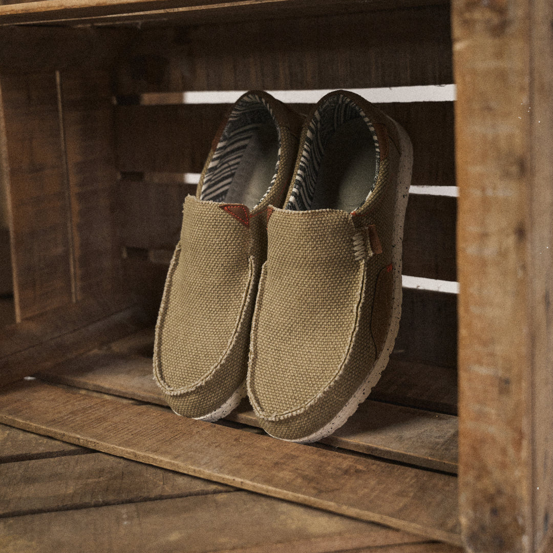 Men's Textured Moc Toe Loafers