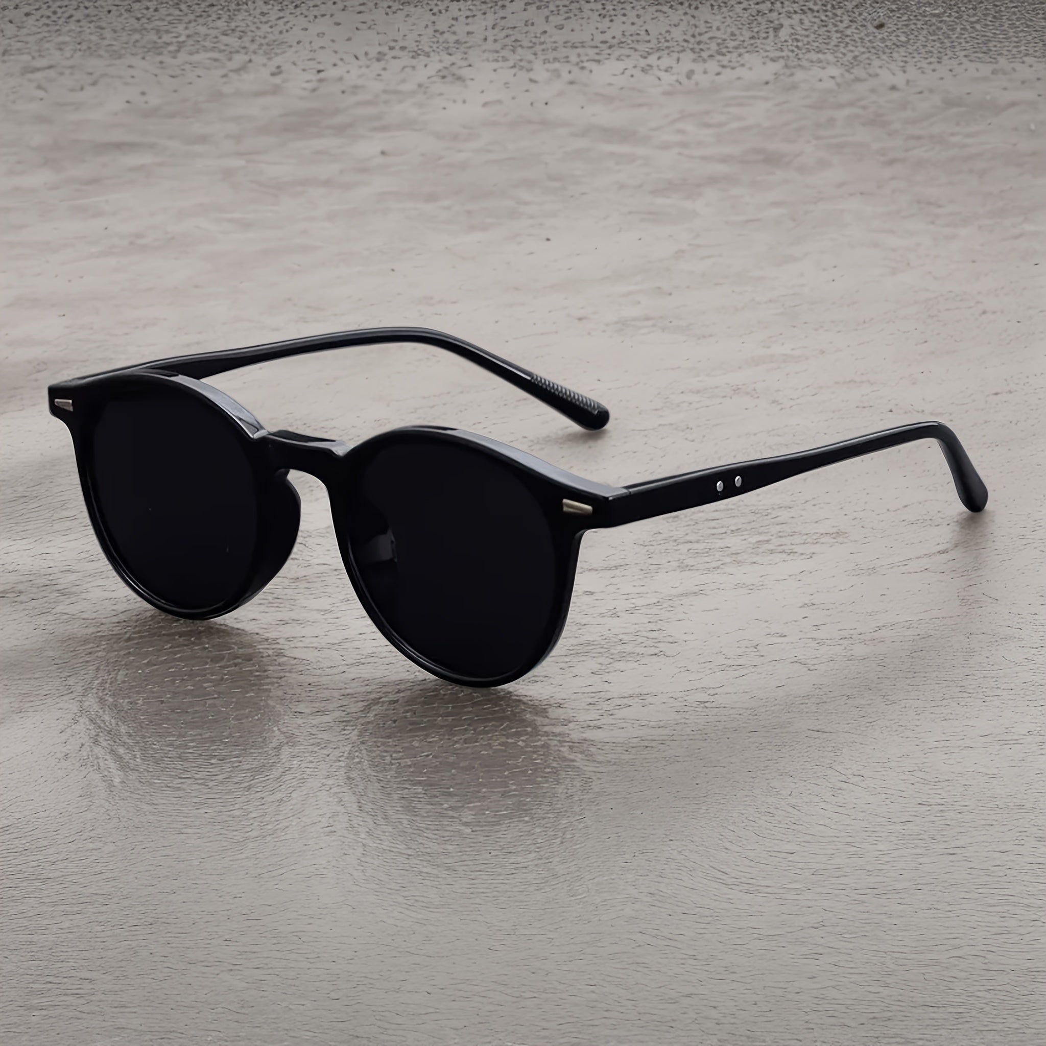 Men's Tinted Oval Sunglasses