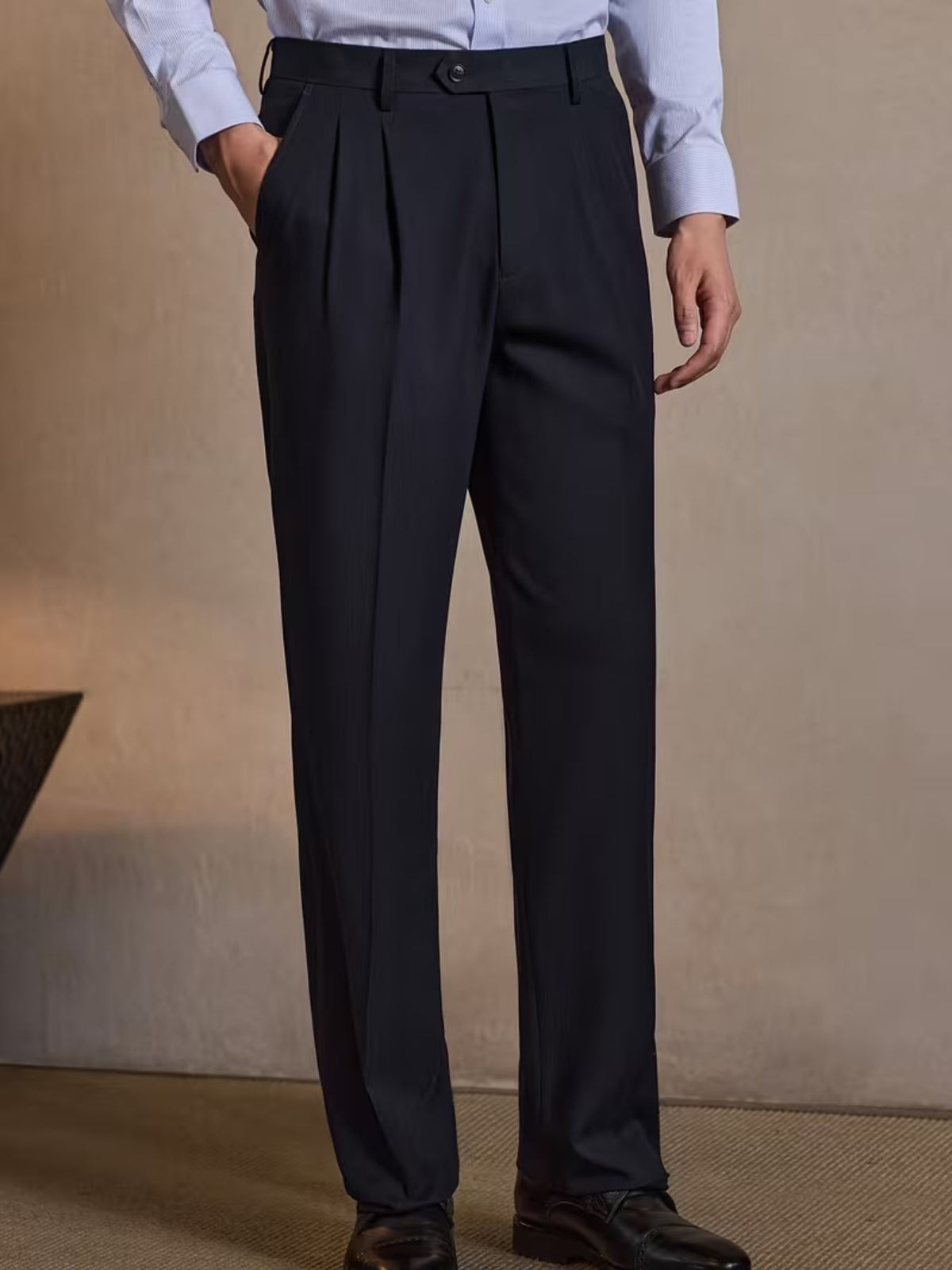 Men's Twill Pleated Straight Leg Pants